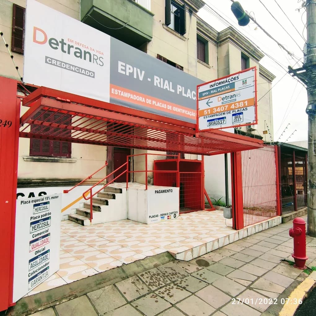 Fachada da Rial Placas, estampadora de placas Mercosul em Porto Alegre